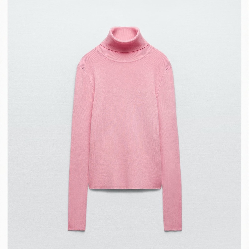 Basic knit sweater in pink - size S